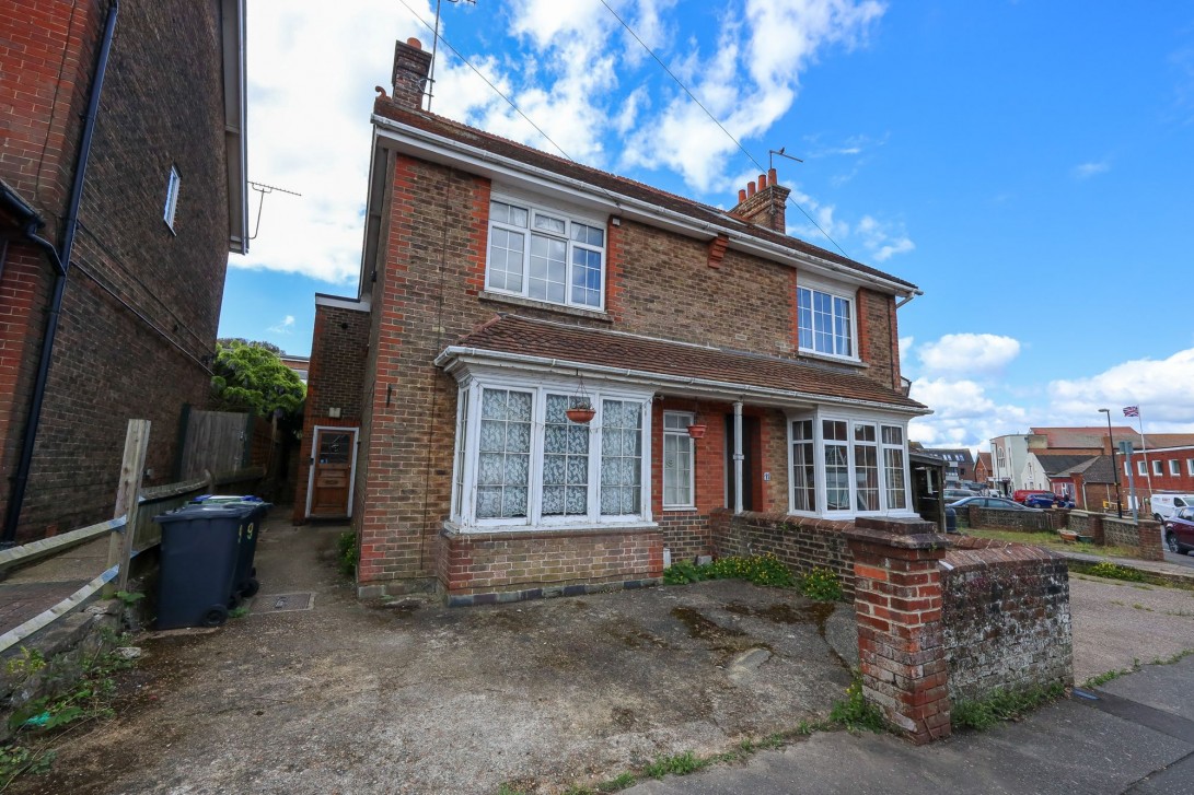 Photo of 9 Cyprus Road, Burgess Hill