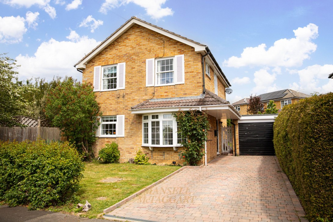 Photo of 7 Chesterton Close, East Grinstead