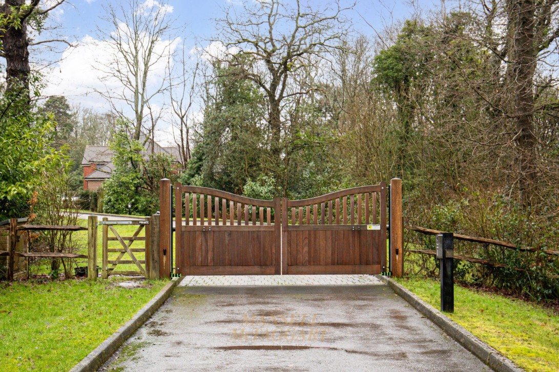 Photo of 3 Oakley Grove, Crawley