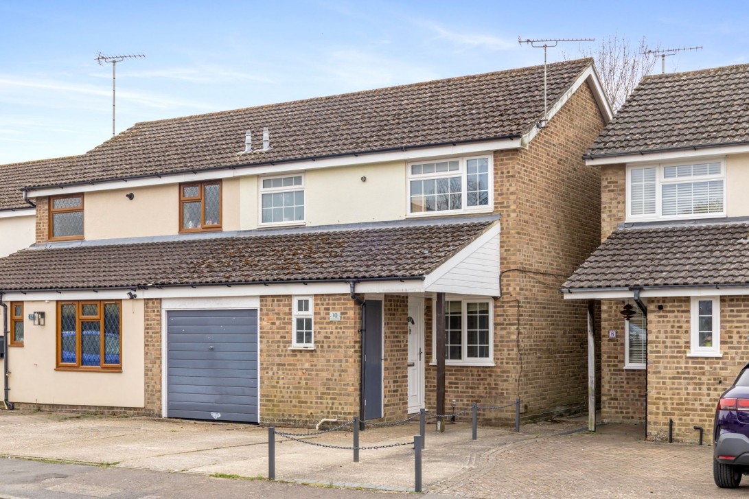 Photo of 10 Southdown Way, Pulborough