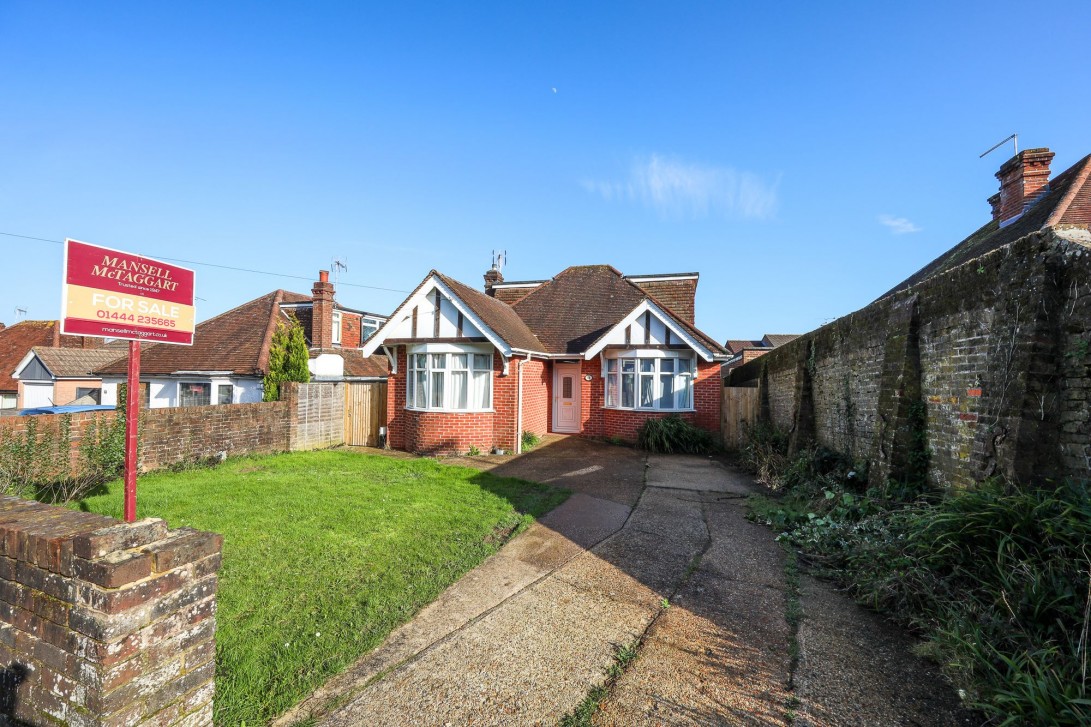 Photo of 18 Junction Road, Burgess Hill