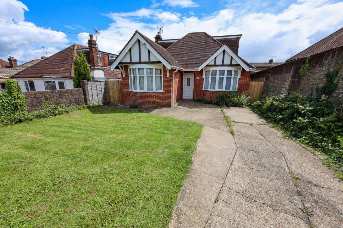 Photo of 18 Junction Road, Burgess Hill