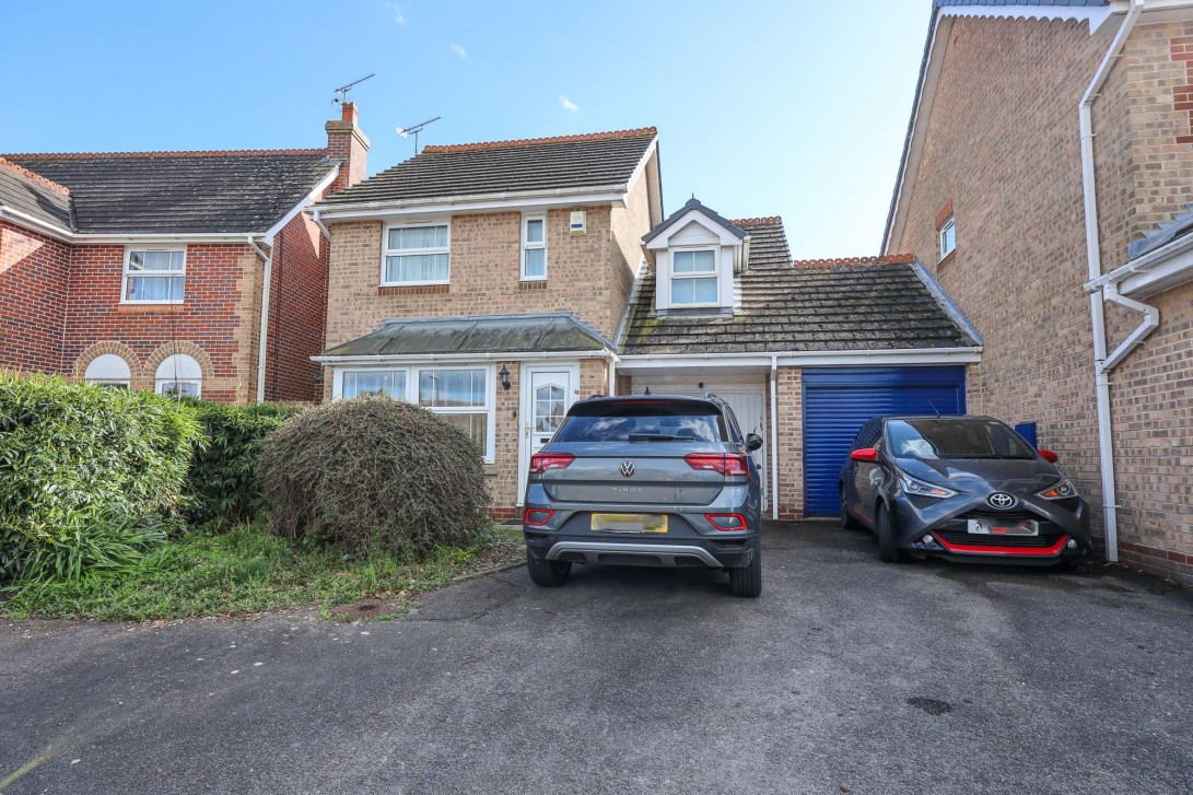 Photo of 33 Howard Avenue, Burgess Hill