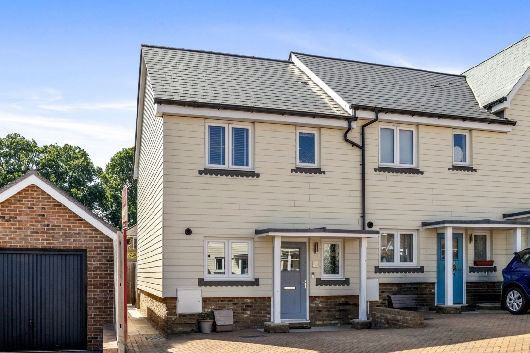 Photo of 46 Catsfield, Billingshurst