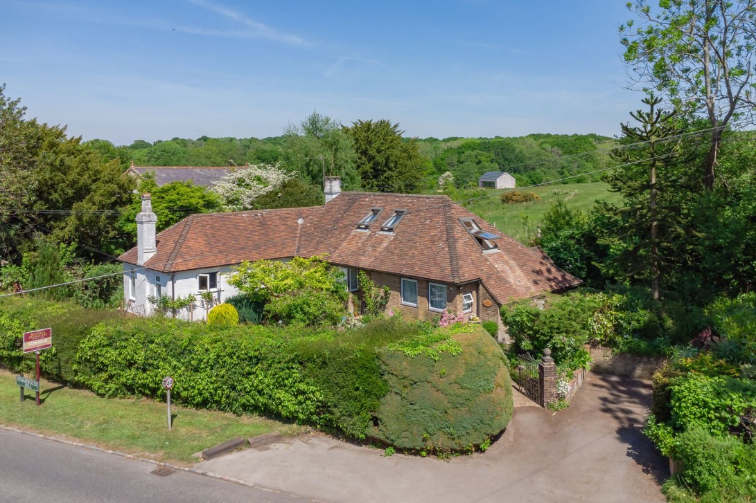 Photo of Pink Cottage London Road, Crowborough