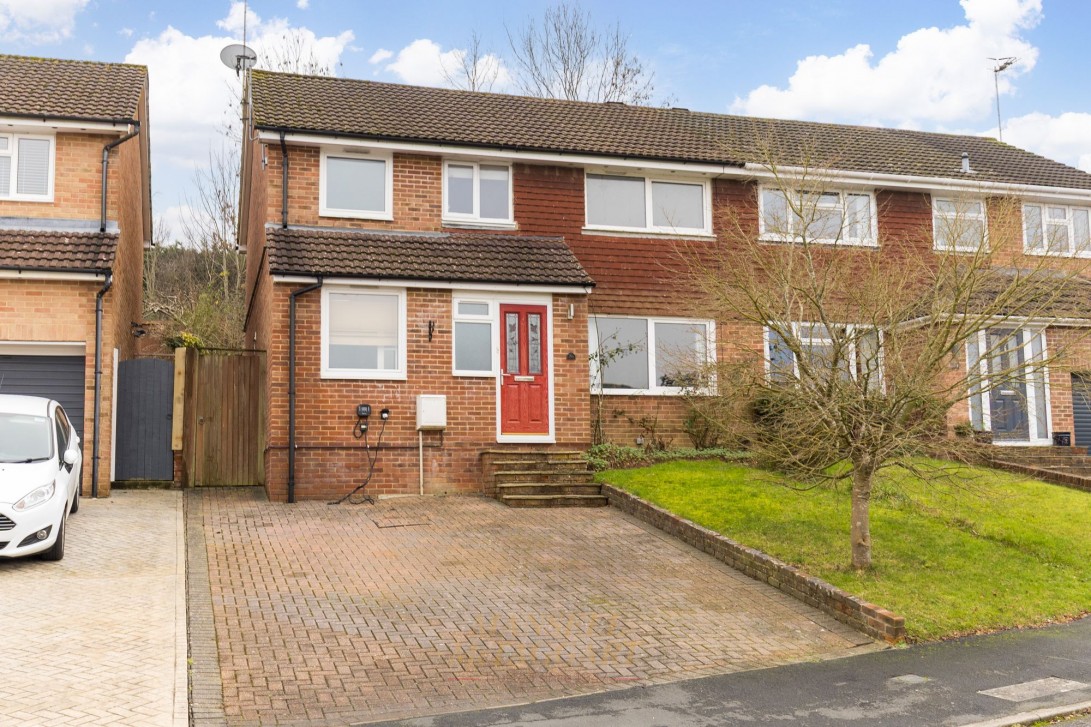Photo of 26 Hillside Close, East Grinstead