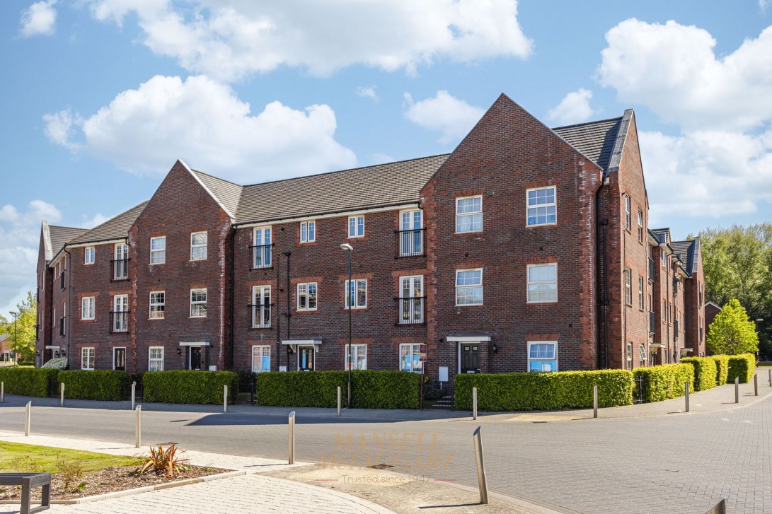 Photo of 7 Spinks Court Somerley Drive, Crawley