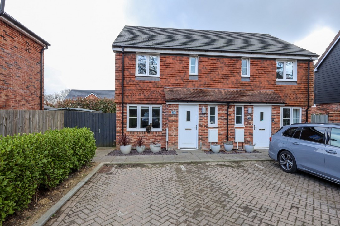 Photo of 52 Unicorn Way, Burgess Hill