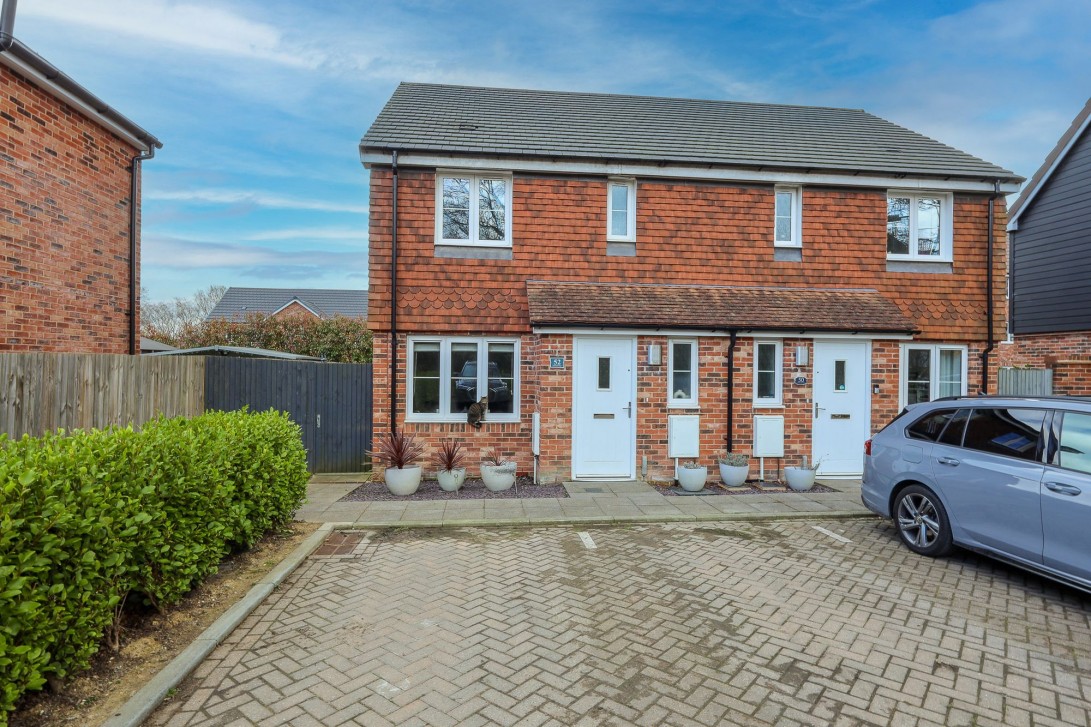 Photo of 52 Unicorn Way, Burgess Hill