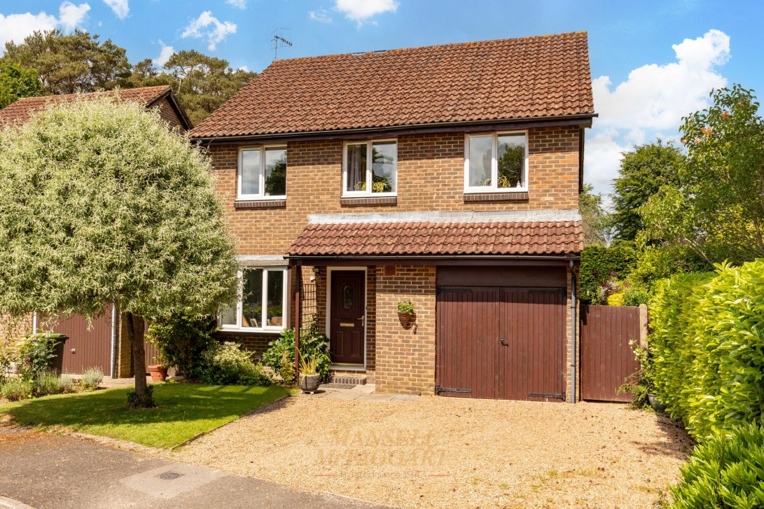 Photo of 20 Spring Gardens, Crawley
