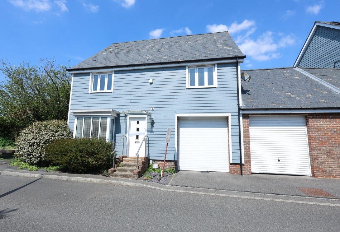 Photo of 1 Skylark Way, Burgess Hill