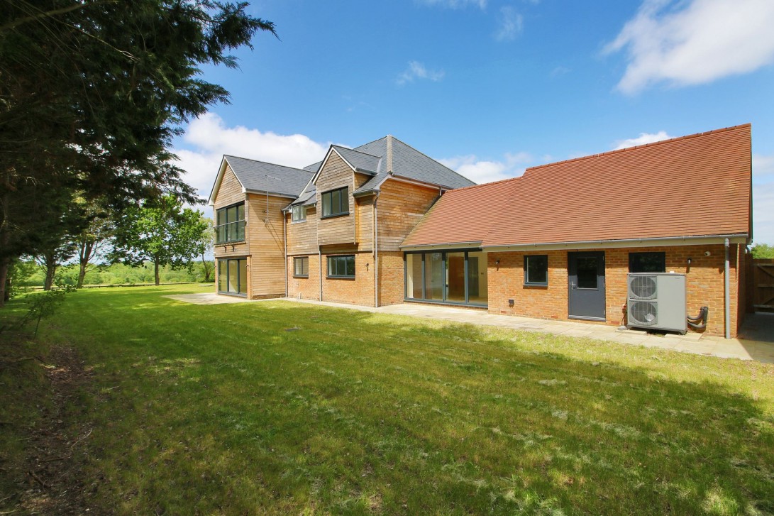 Photo of 2a Oakview Place, Uckfield