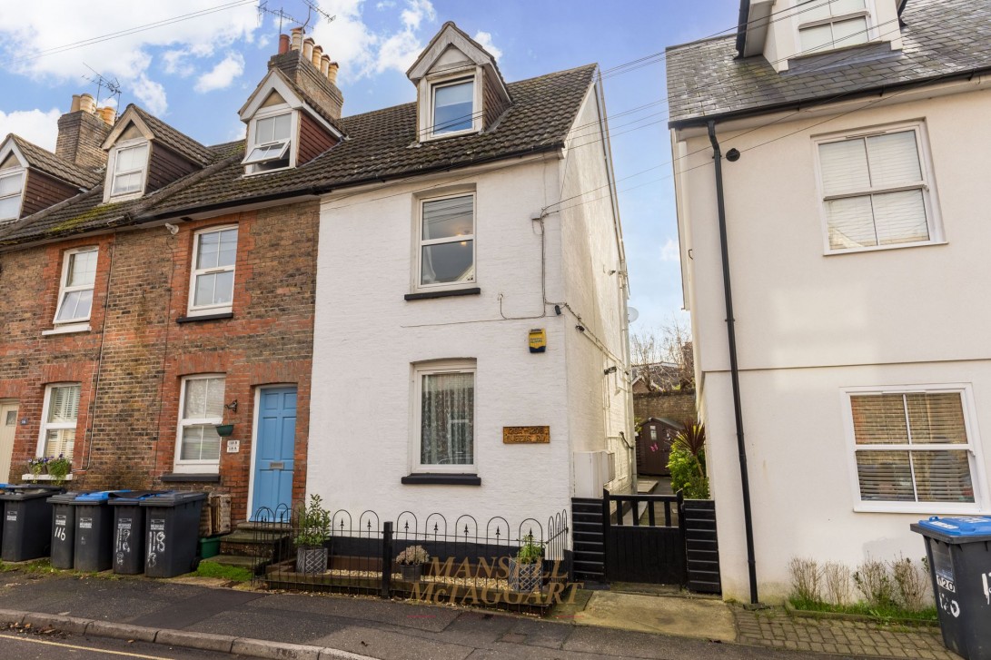 Photo of 120a Queens Road, East Grinstead