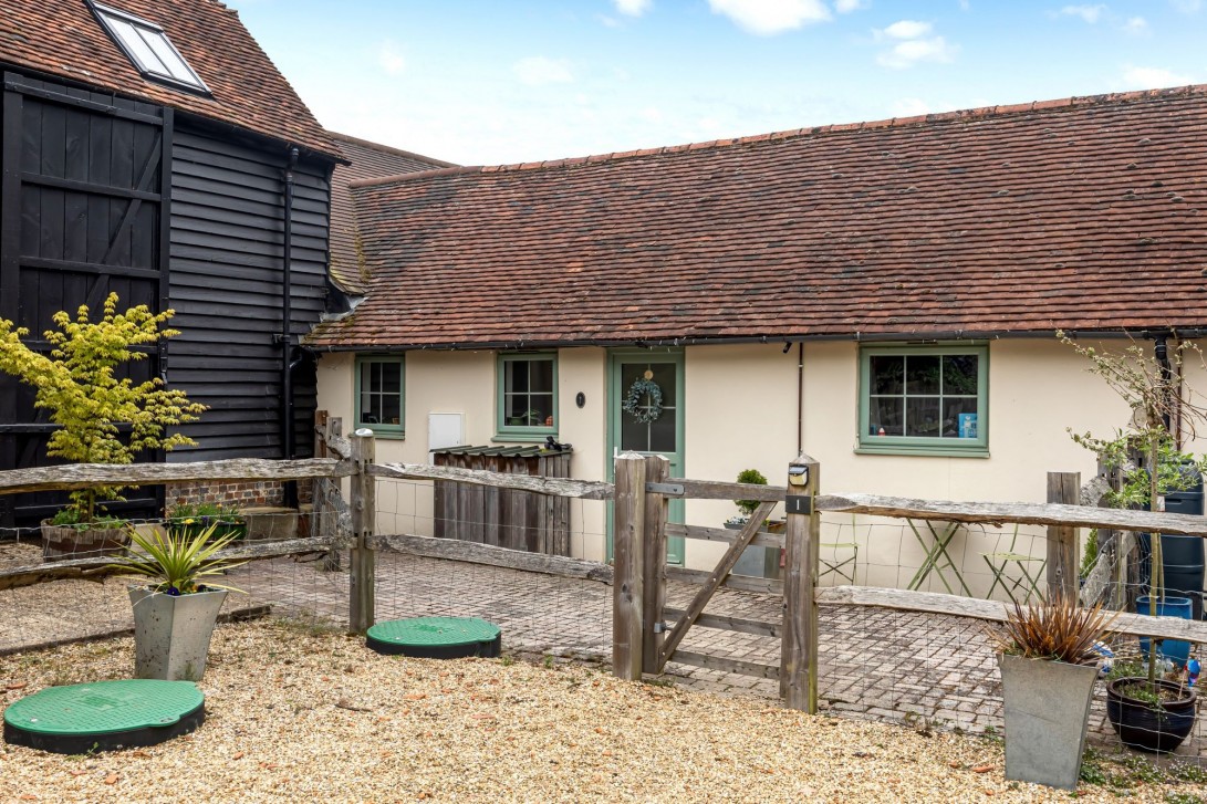 Photo of 1 Groom Cottage Rose Hill, Uckfield