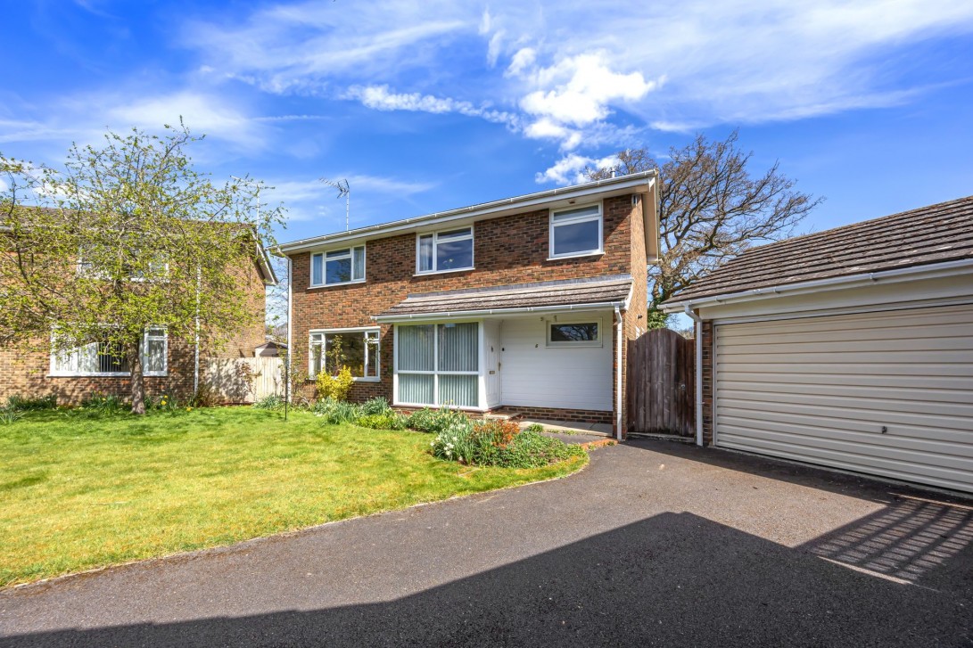 Photo of 6 Hurstlands, Billingshurst