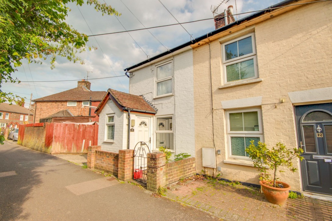 Photo of 1 Petlands Gardens, Haywards Heath