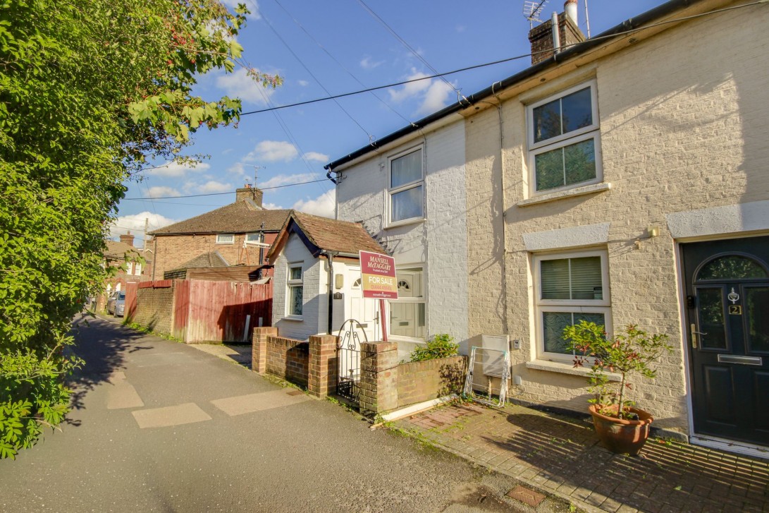 Photo of 1 Petlands Gardens, Haywards Heath