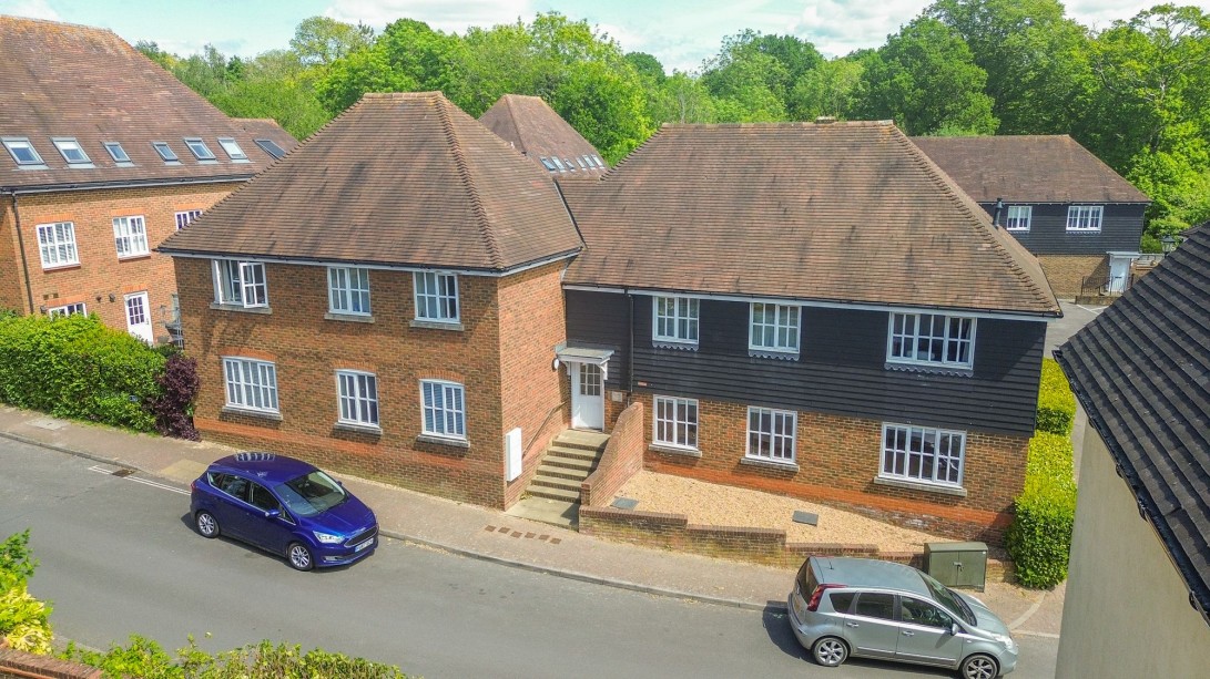 Photo of 5 Weavers Mead, Haywards Heath