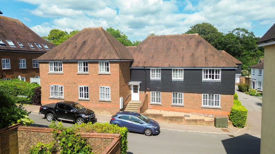 Photo of 5 Weavers Mead, Haywards Heath