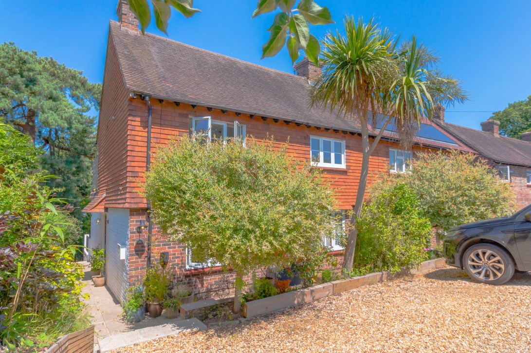 Photo of 36 Selby Rise, Uckfield