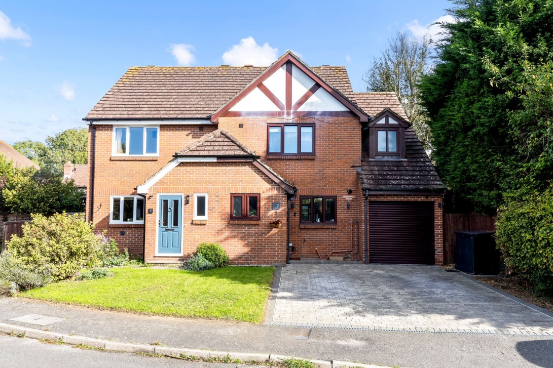 Photo of 2 Guyhurst Spinney, Pulborough