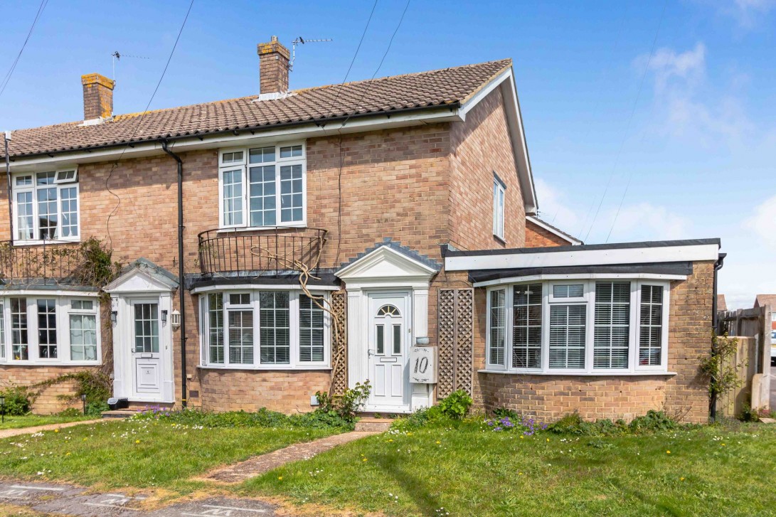 Photo of 10 Pine Walk, Uckfield