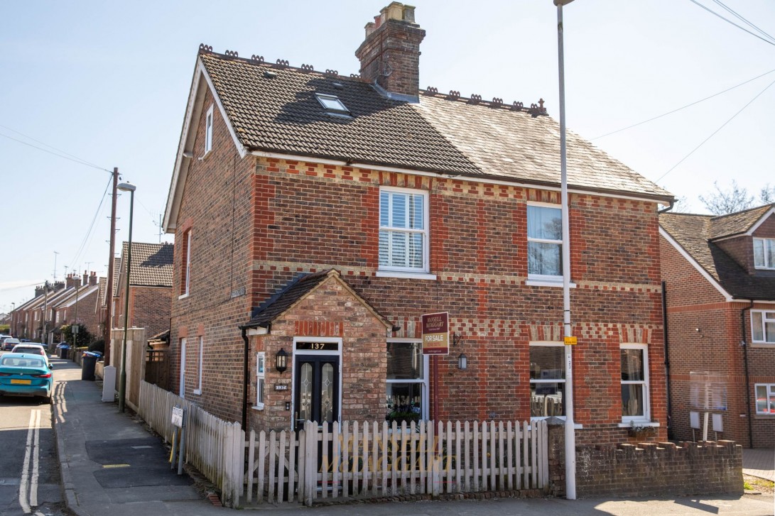Photo of 137 Dunnings Road, East Grinstead