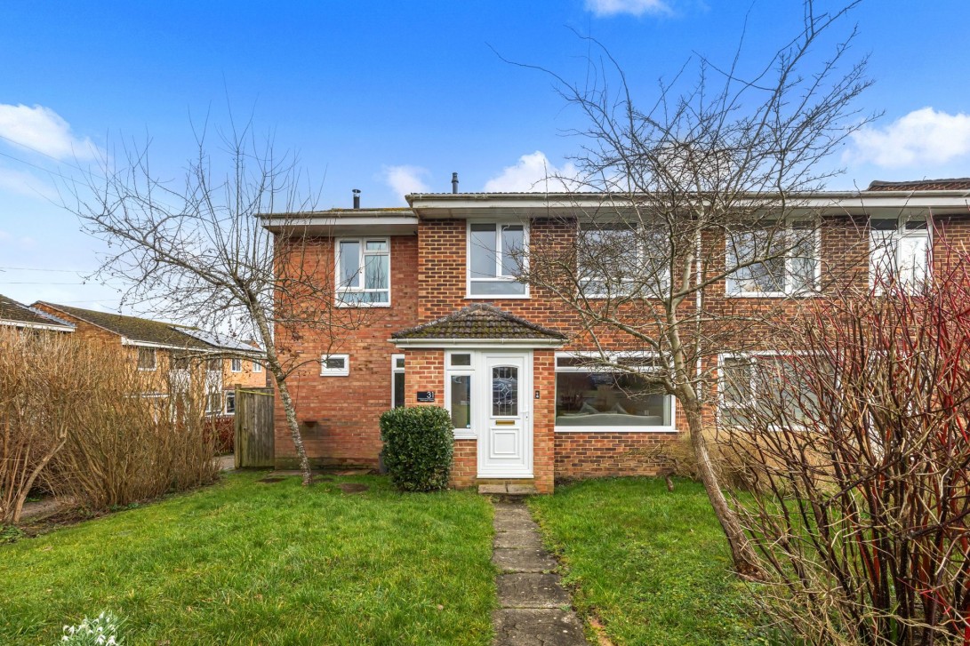 Photo of 31 Harcourt Close, Uckfield