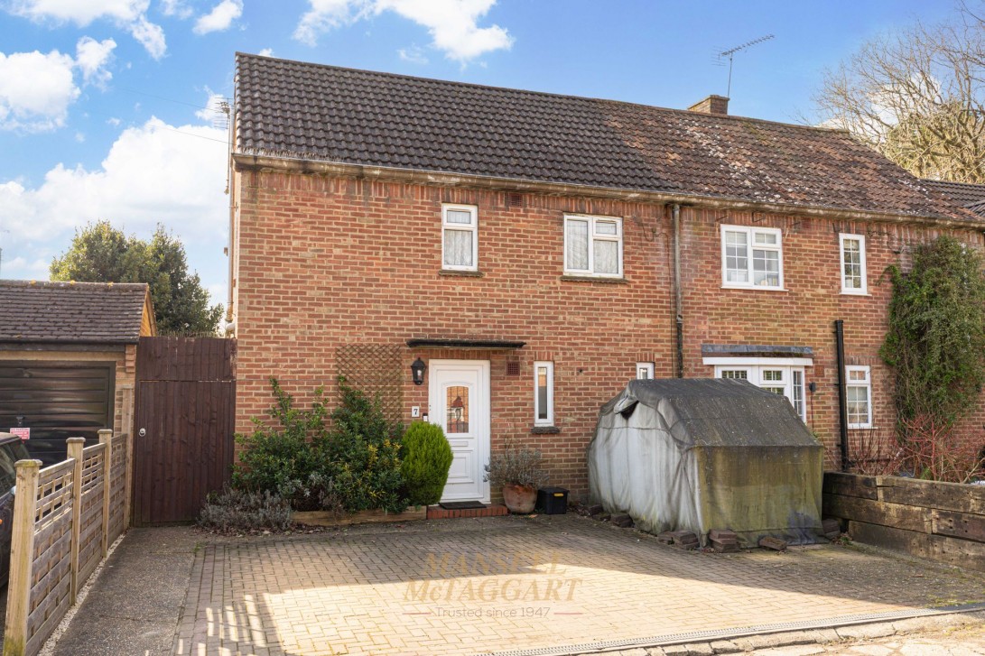 Photo of 7 Barn Close, Crawley