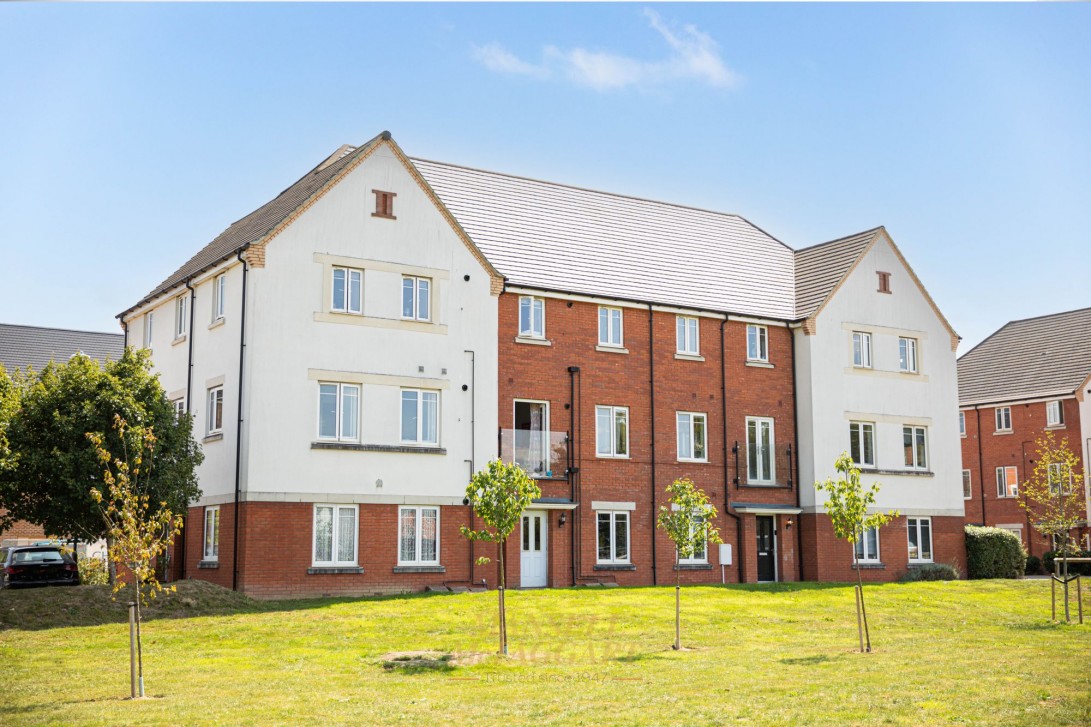 Photo of 4 Woodlands House, Crawley