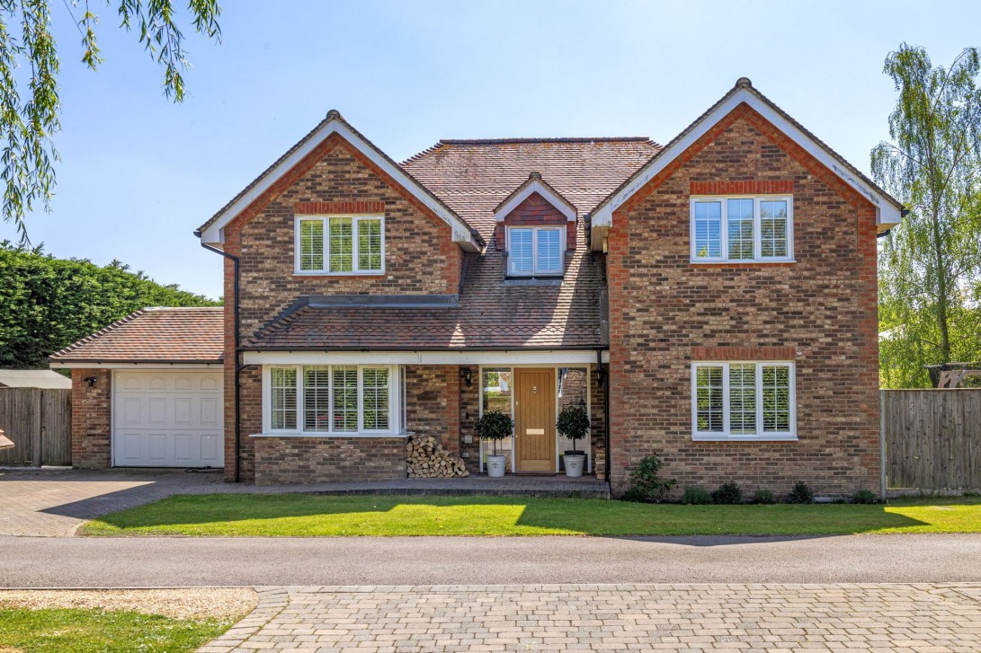 Photo of Evergreen, 1a Loxmeadow Close, Ifold