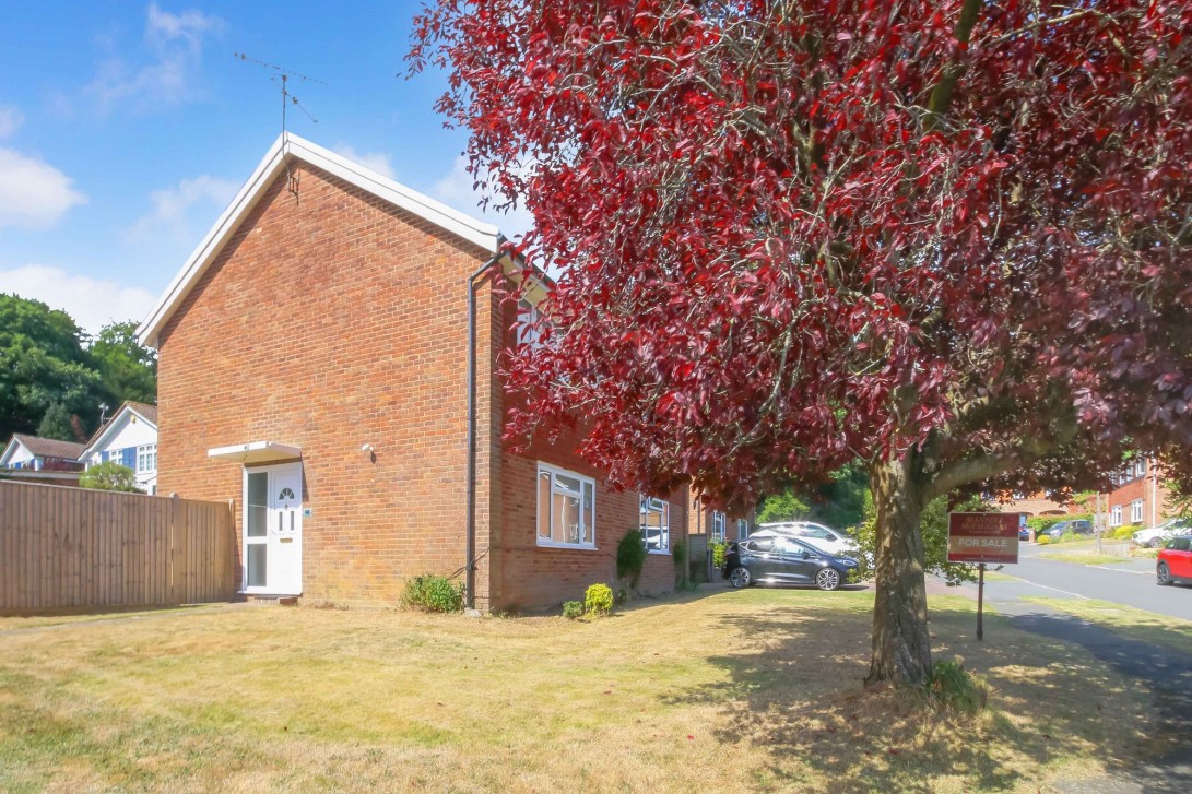 Photo of 40 Hunters Way, Uckfield