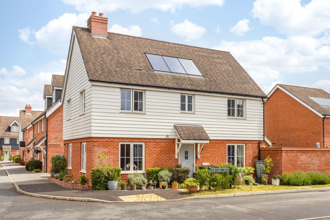 Photo of 16 Maynard Drive, Horley