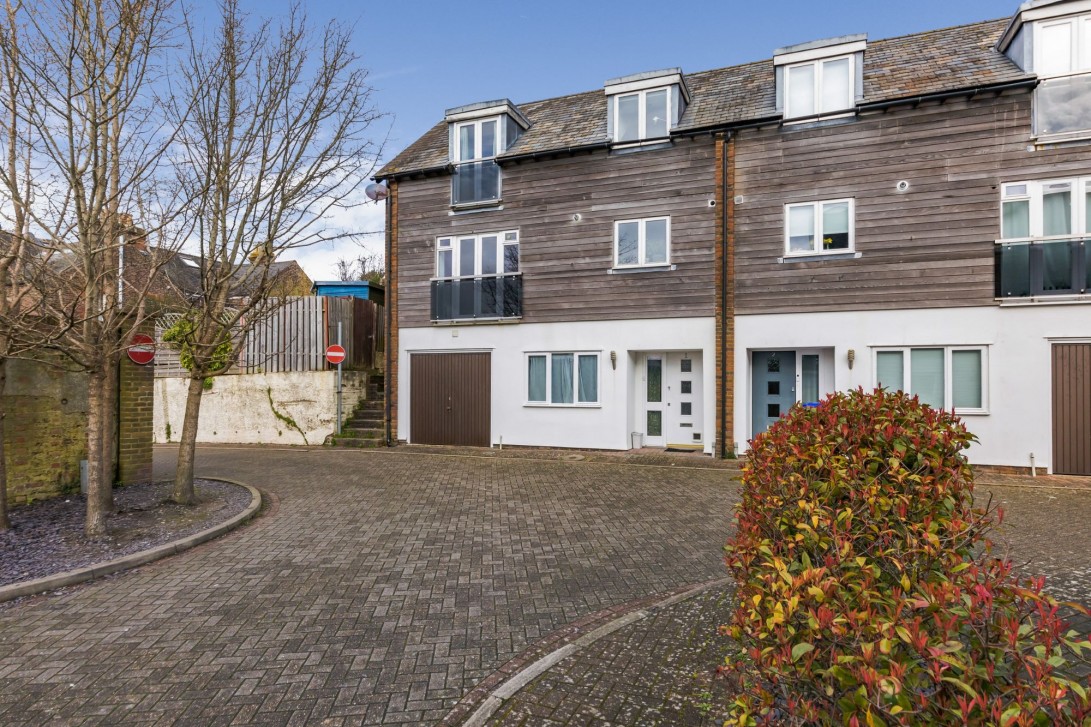 Photo of 1 Wallands Park Rise, Lewes