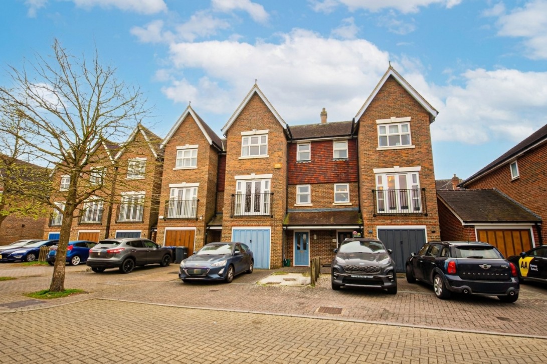 Photo of 32 Highbank, Haywards Heath