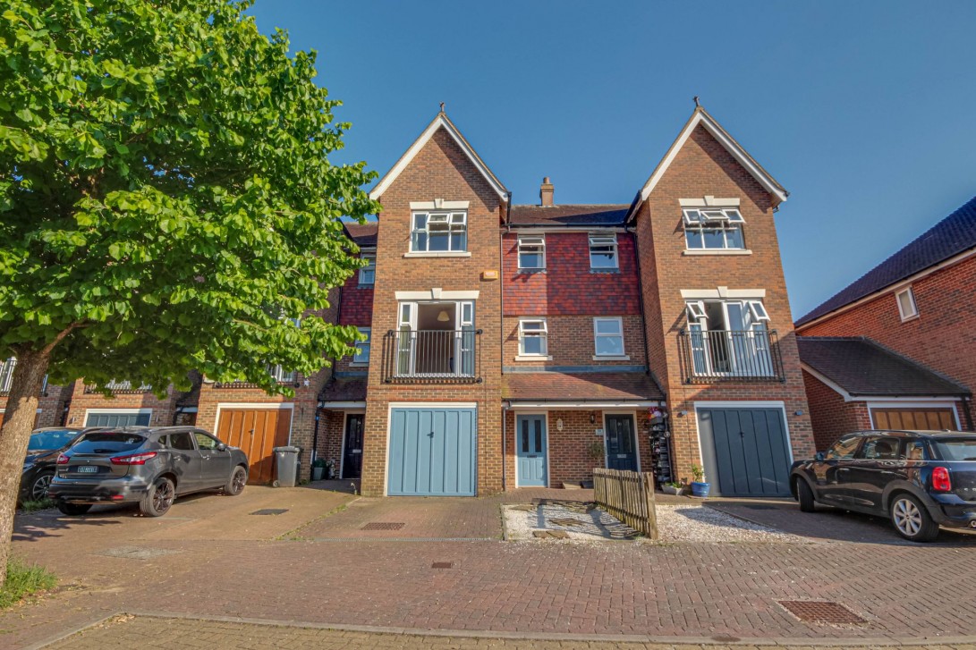 Photo of 32 Highbank, Haywards Heath