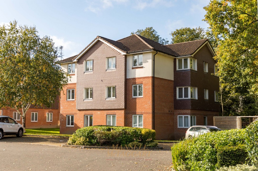 Photo of Flat 18, Crawley