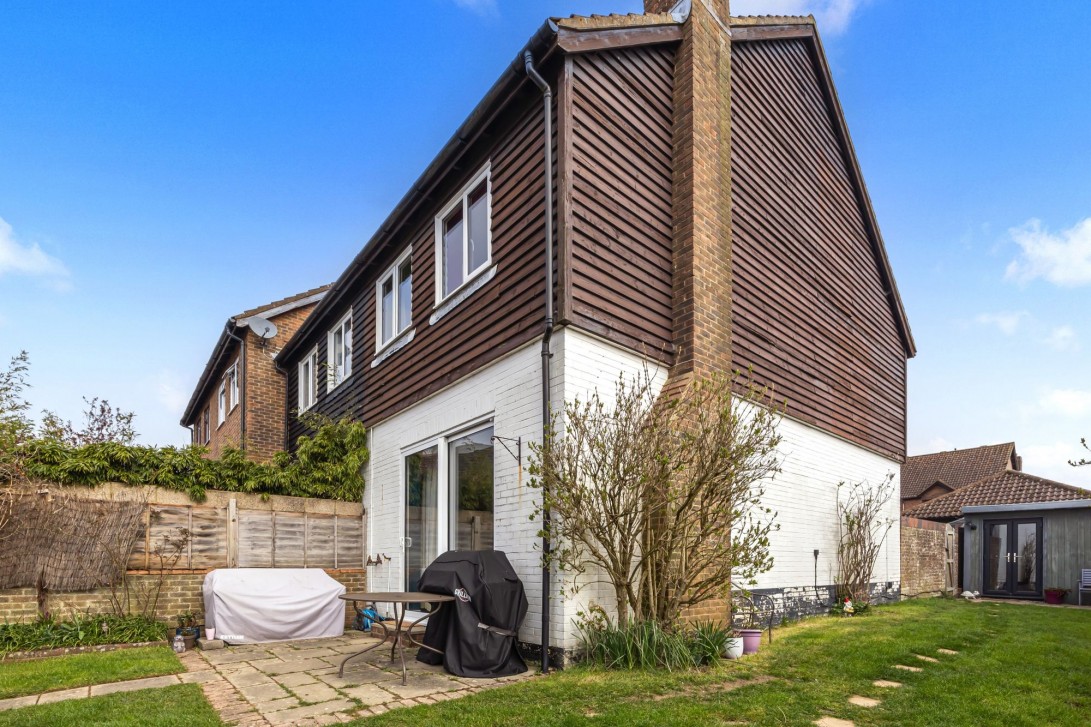 Photo of 135 Pipers Field, Uckfield