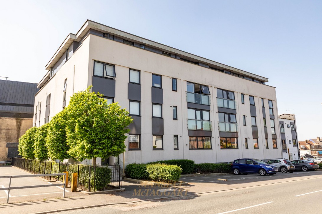 Photo of 25 Elizabeth House, East Grinstead