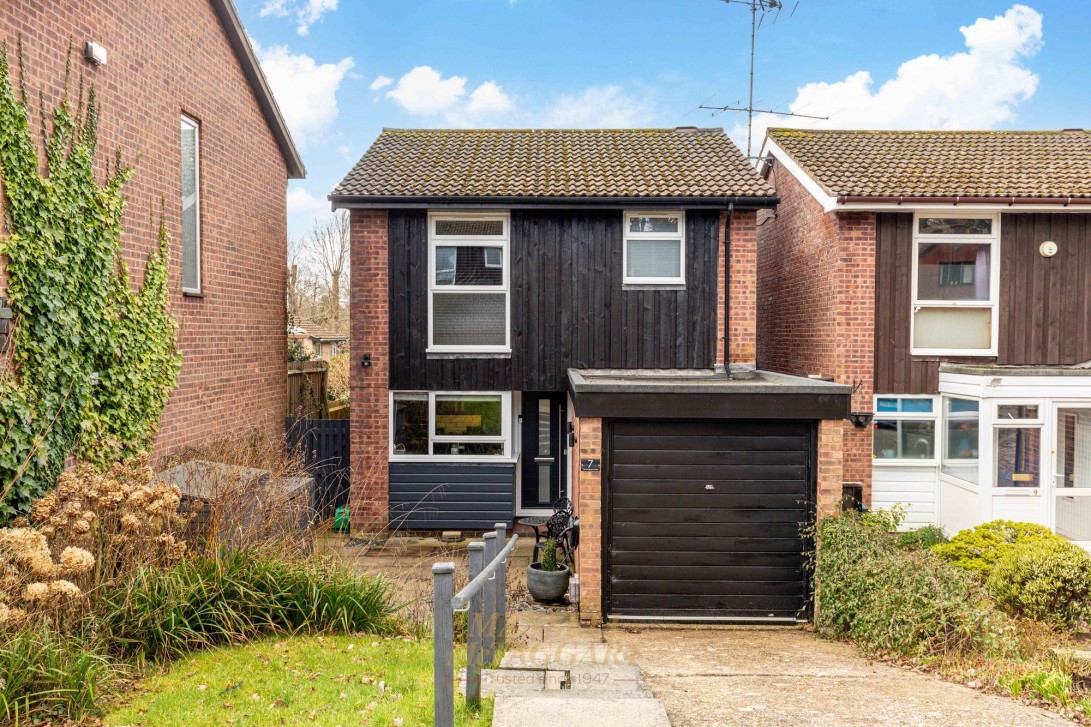 Photo of 7 Sandringham Close, East Grinstead