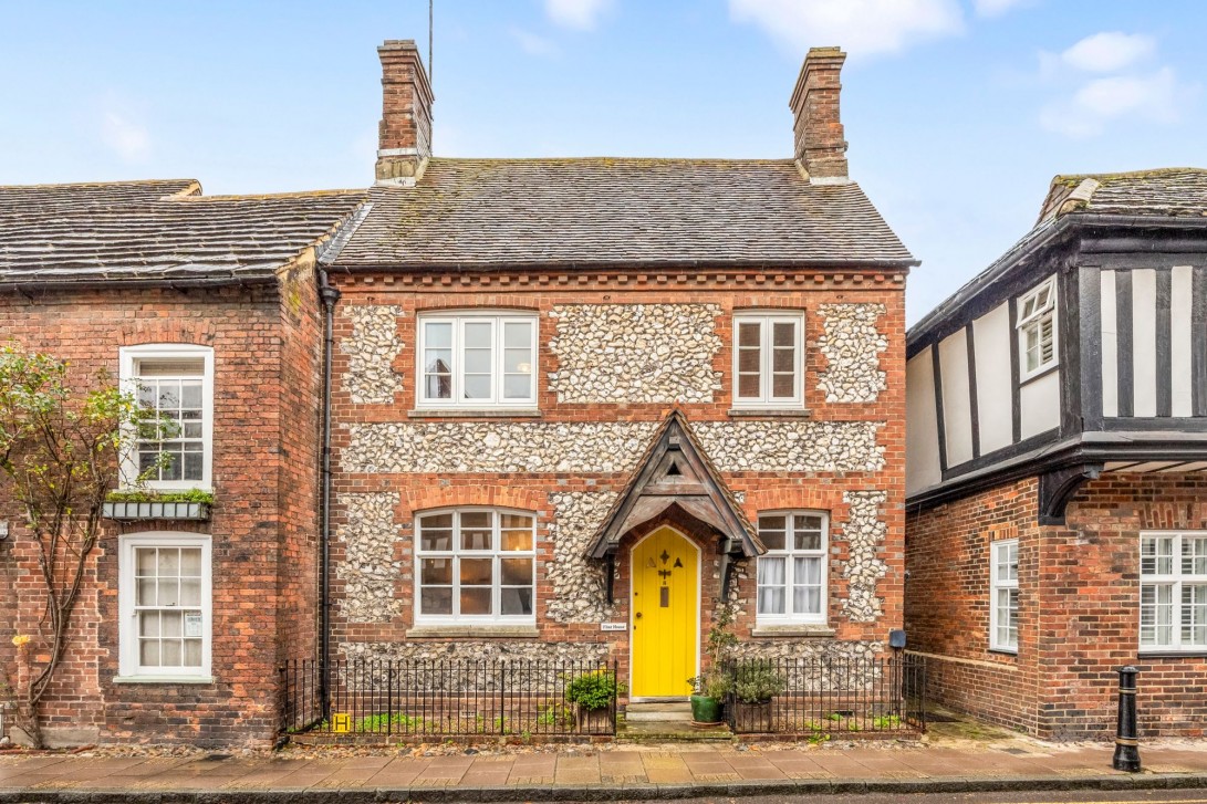 Photo of 8 Church Street, Steyning