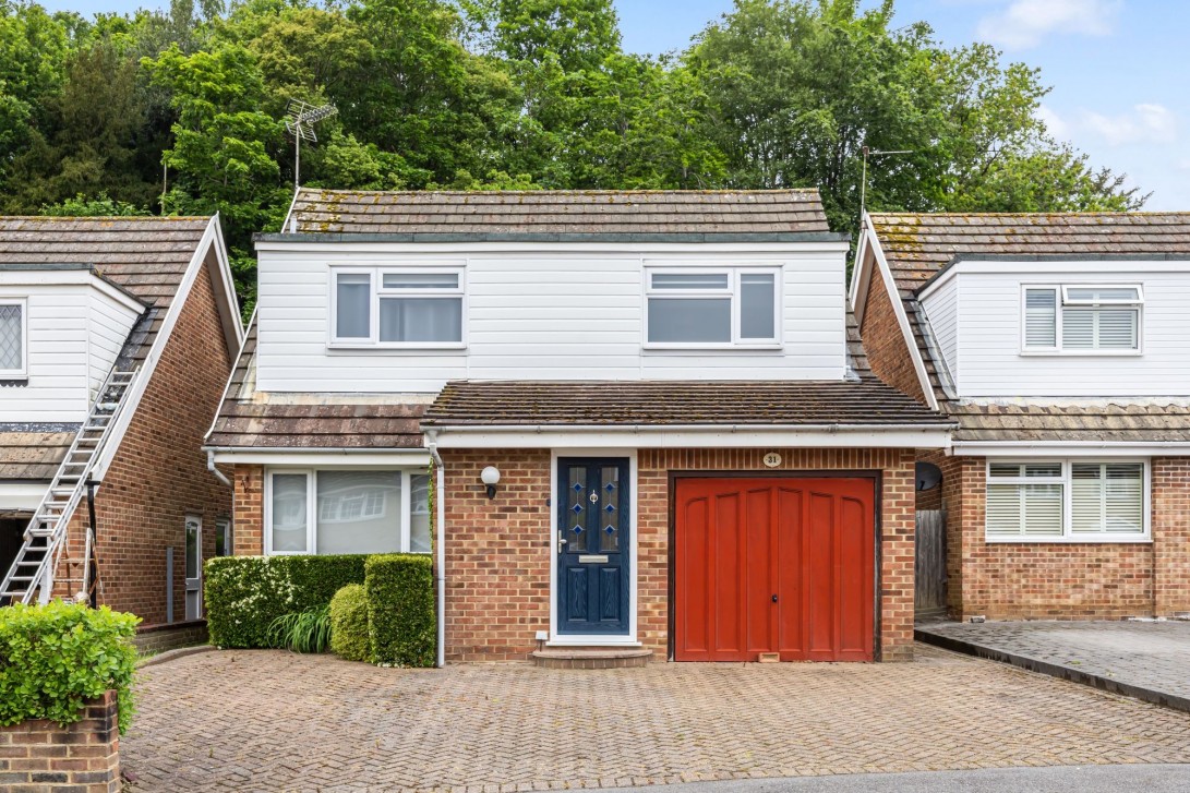 Photo of 31 Hunters Way, Uckfield
