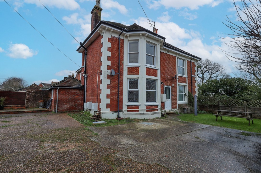 Photo of 137b London Road, Burgess Hill