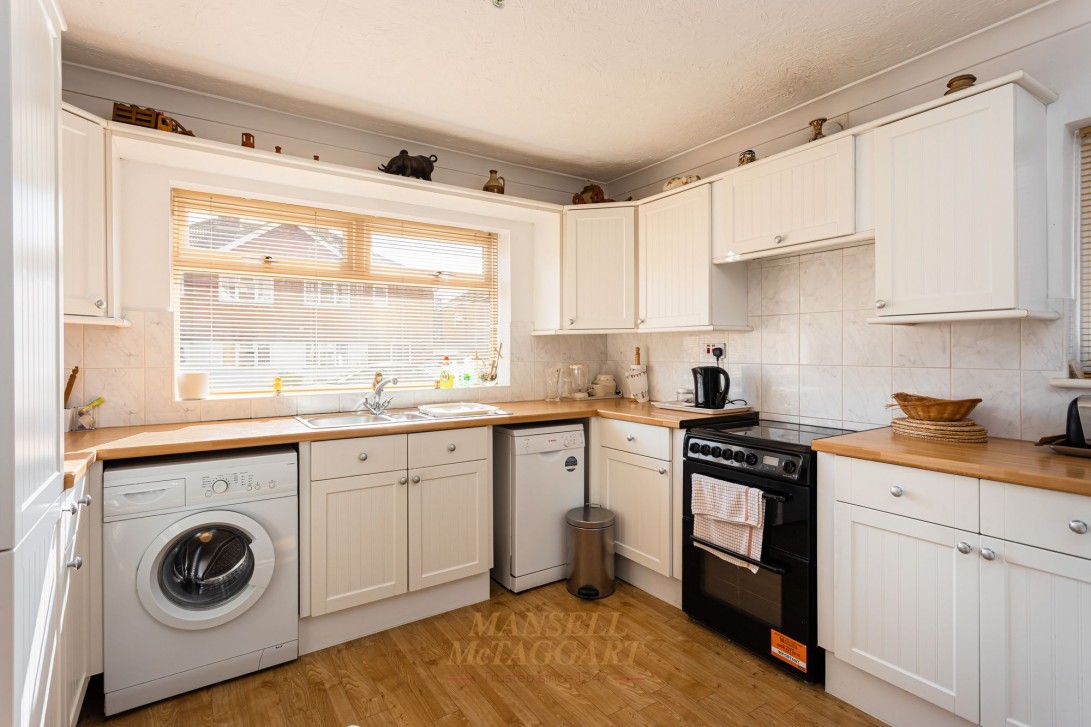 Photo of 33 The Meadow, Crawley