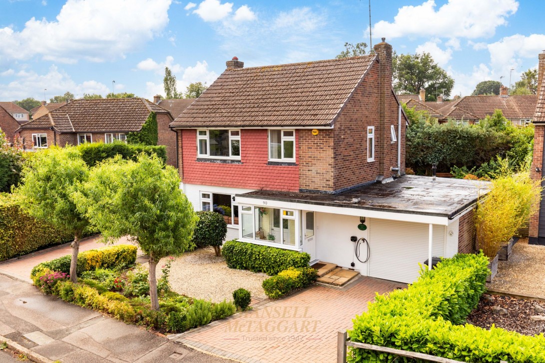 Photo of 90 The Meadow, Crawley