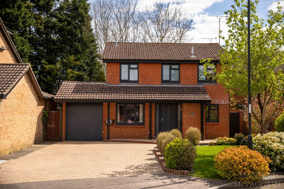 Photo of 6 Ticehurst Close, Crawley