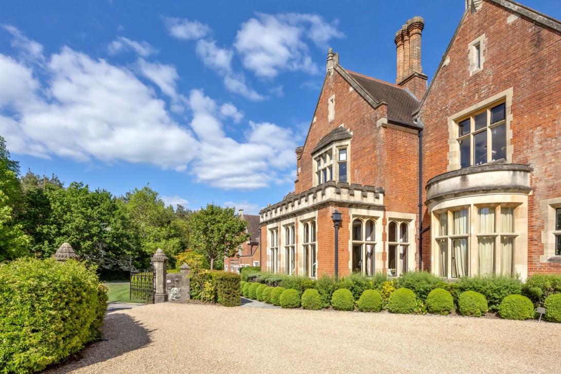 Photo of The Manor House, Billingshurst
