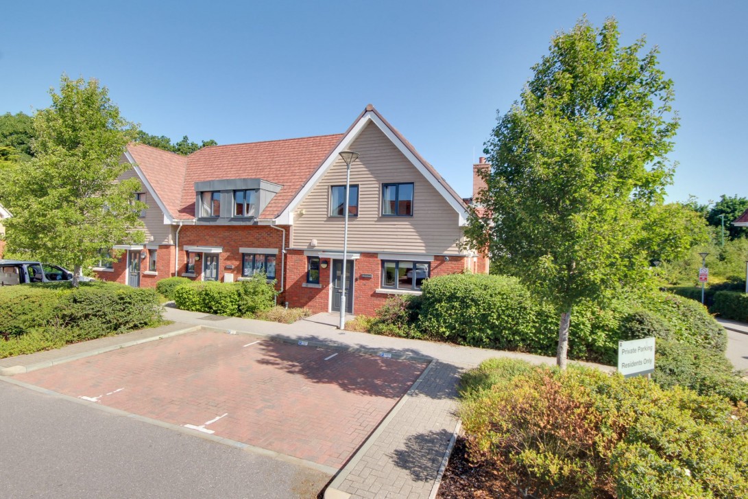 Photo of 4 Kleinwort Close, Haywards Heath