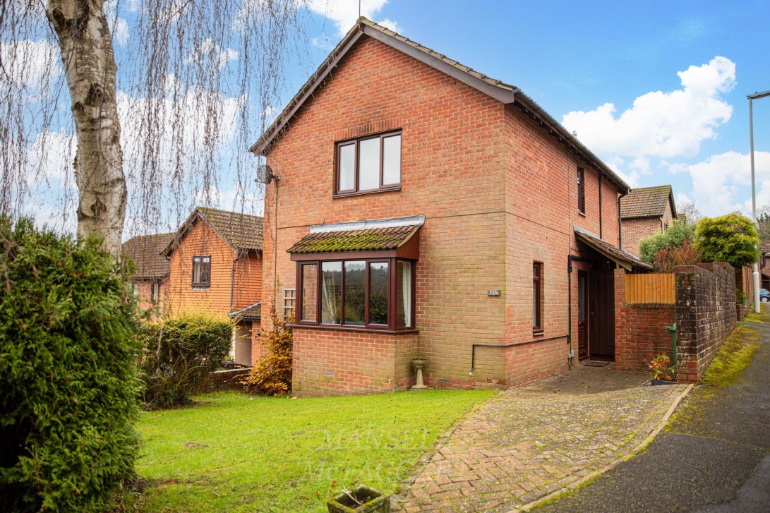 Photo of 10 Mallard Place, East Grinstead