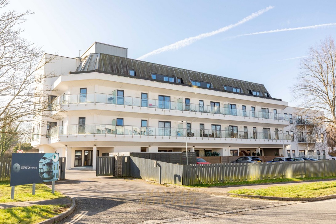 Photo of Flat 52, Crawley